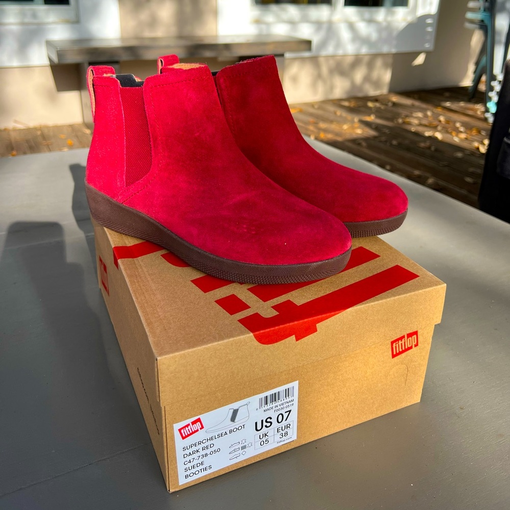FitFlop Superchelsea Booties